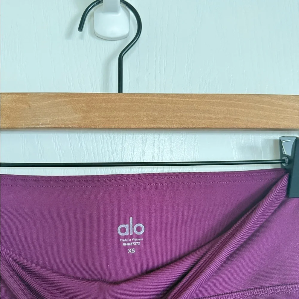 Alo Yoga West Coast Legging in Juneberry