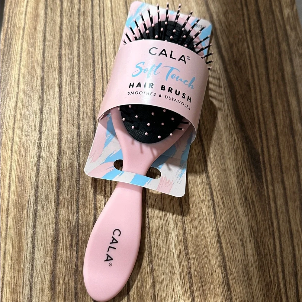 NWT Cala Soft Touch Pink Hair Brush - wet or dry hair‎