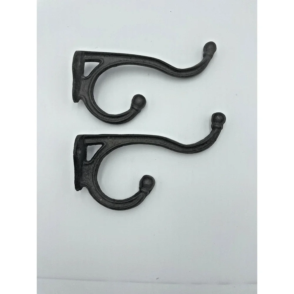 The Unbranded Brand entry plants hooks