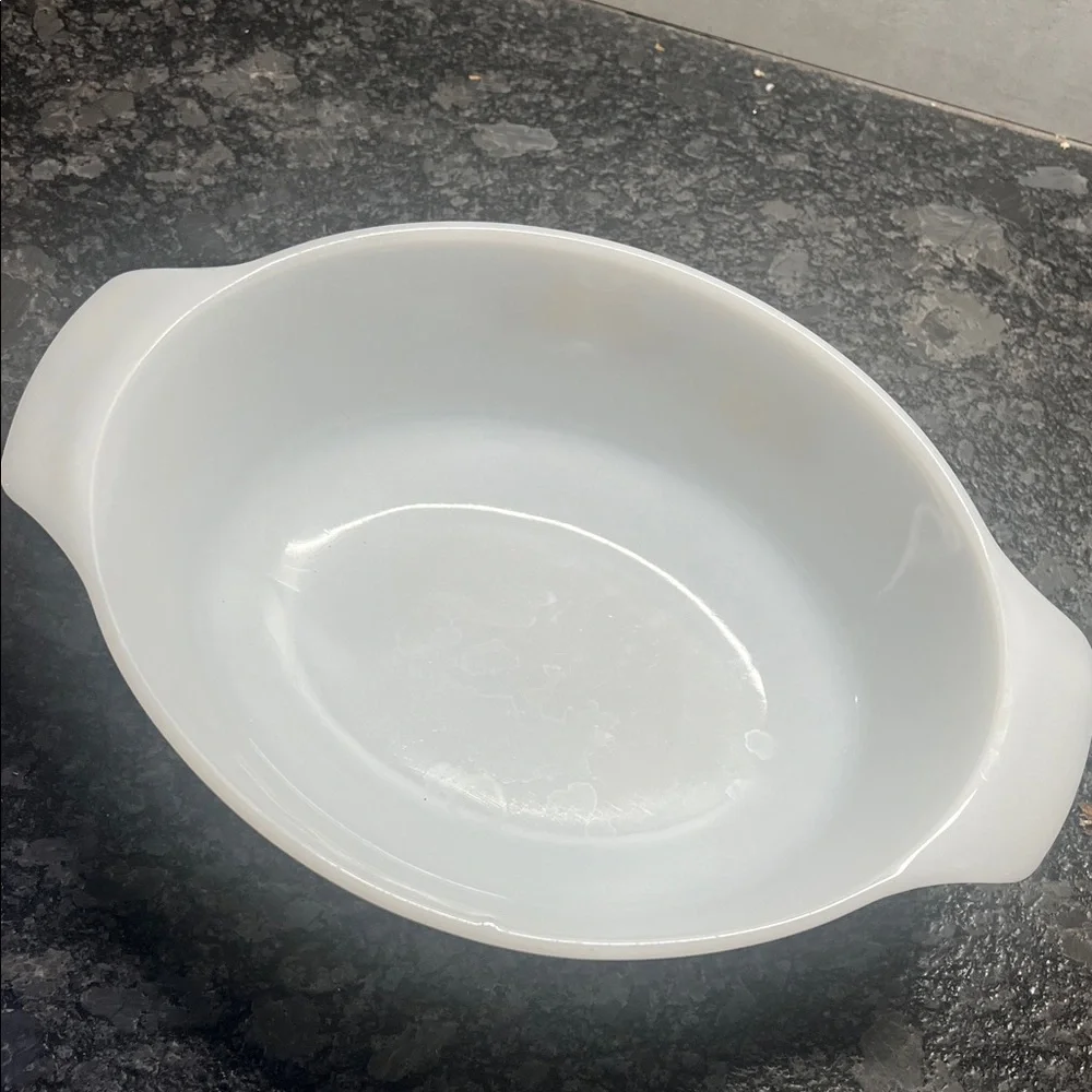 Vintage Fire King 1 1/2 wt Gingham Flowers White Casserole Dish
