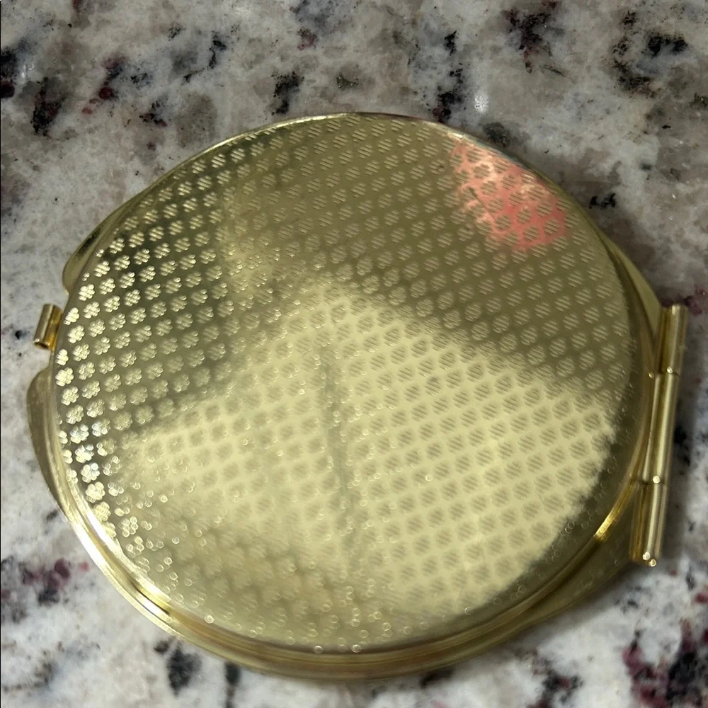 N/A sparkling compact