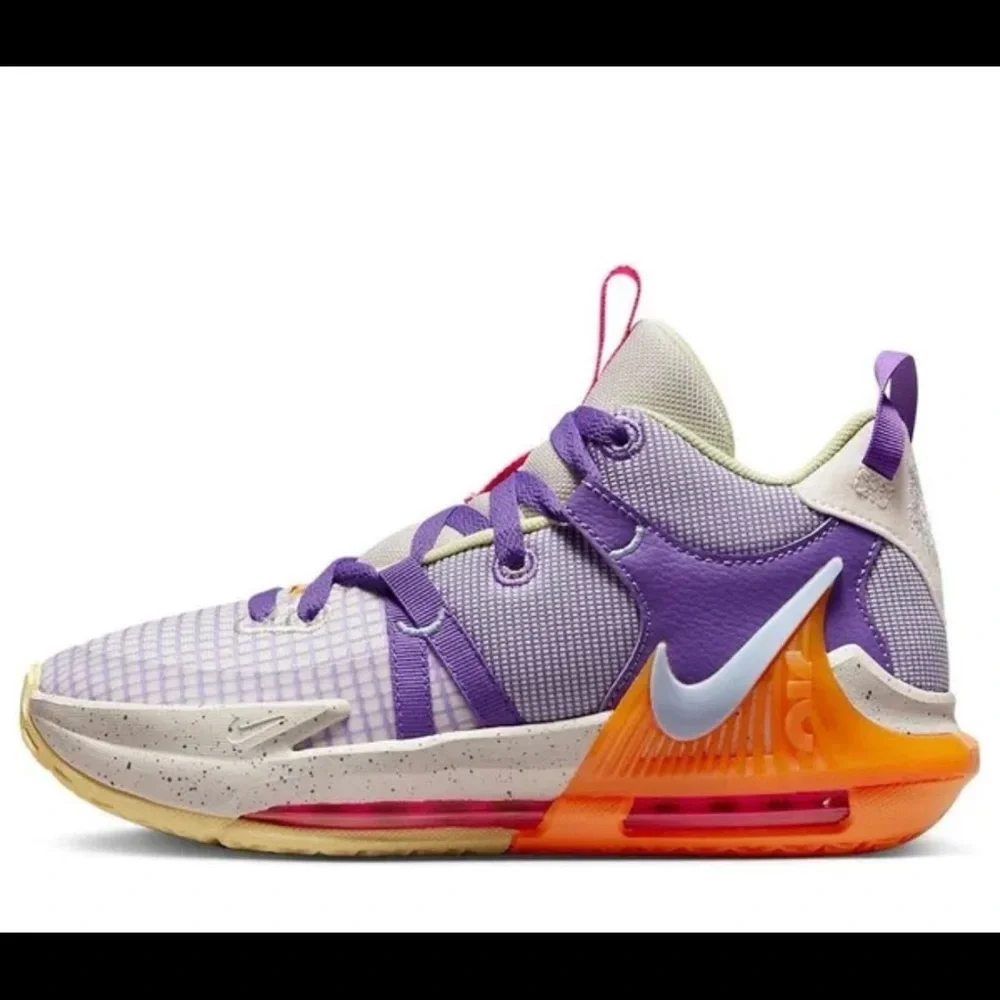 Nike vivid grape