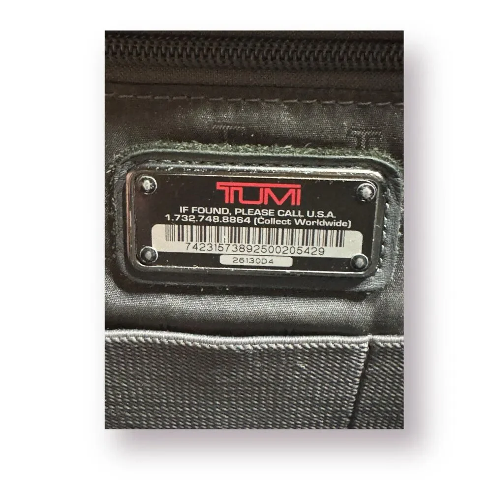 Tumi brand style