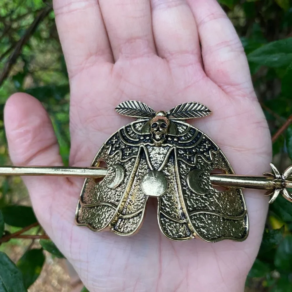 N/A gorgeous gothic