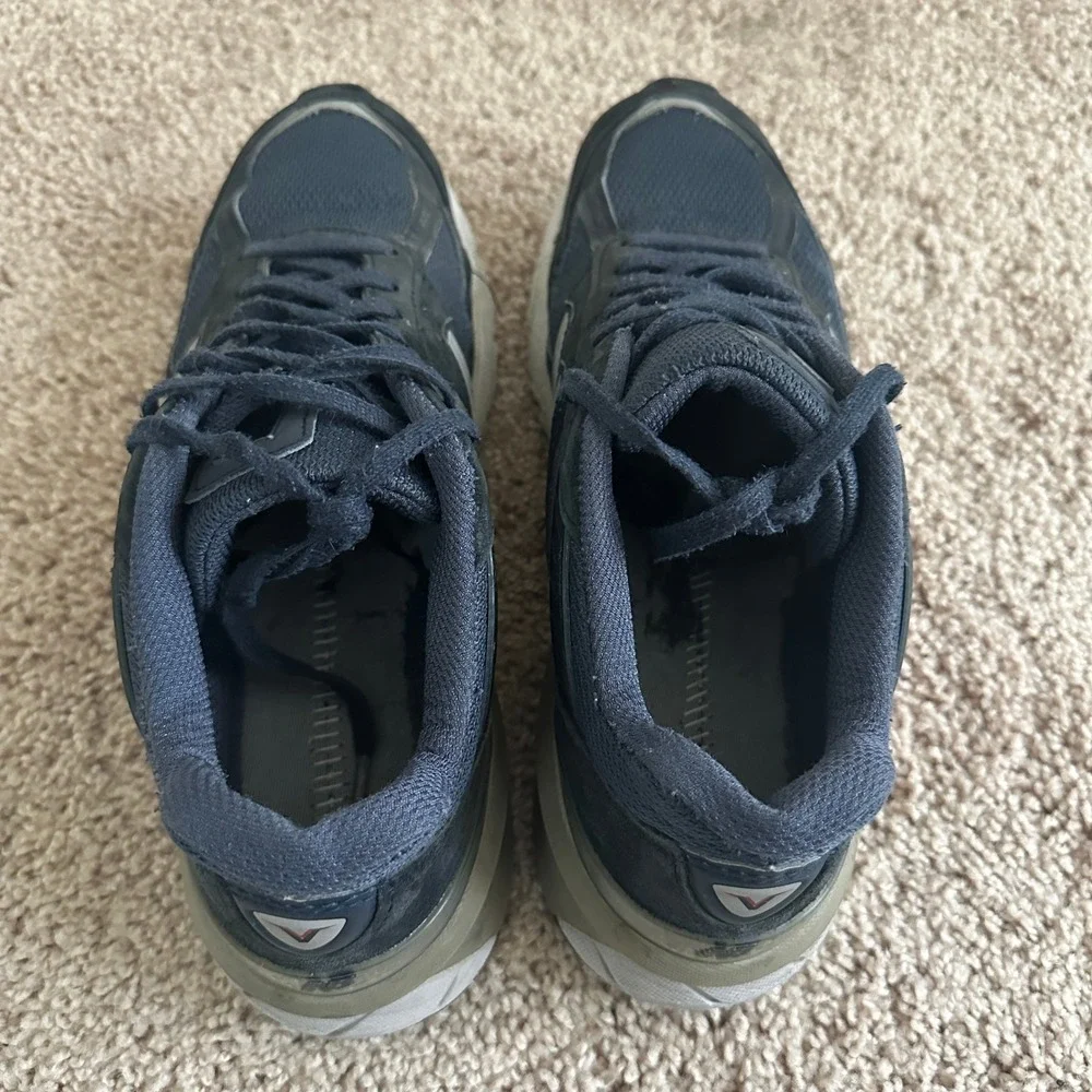 New Balance note missing