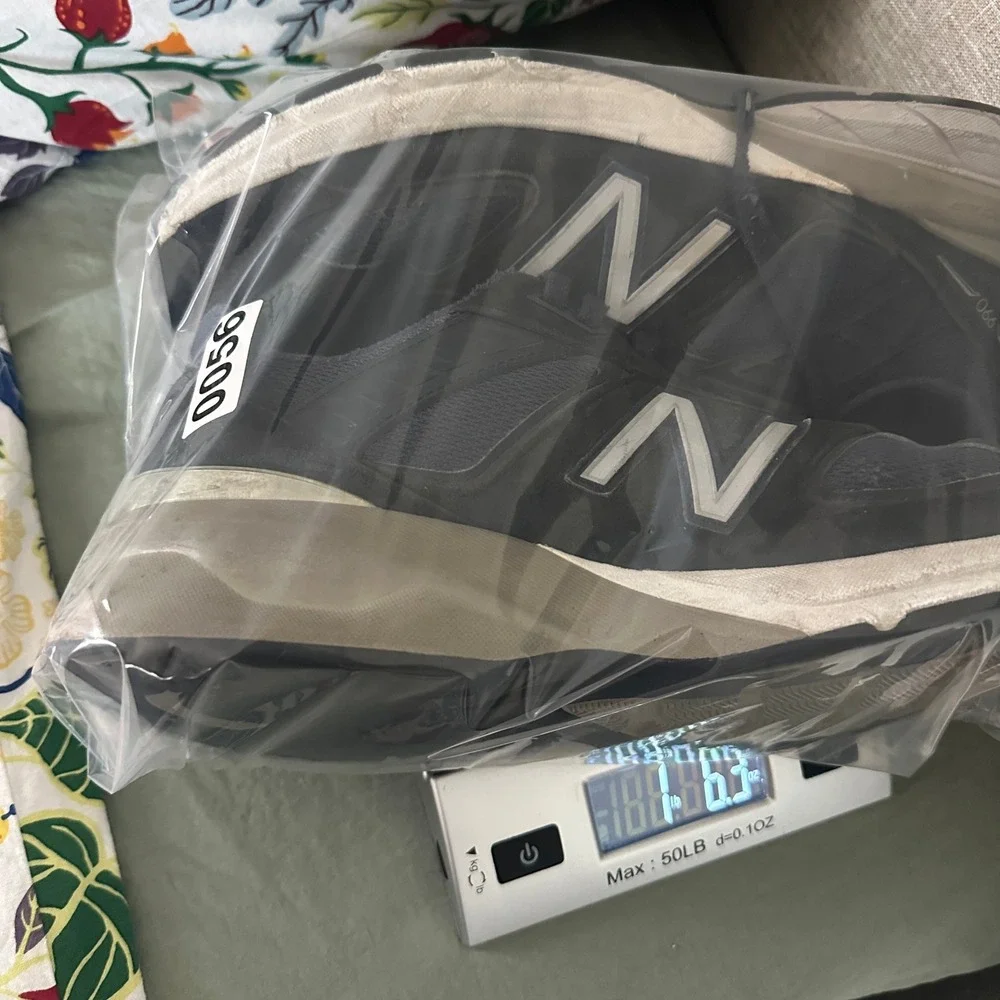 New Balance note missing
