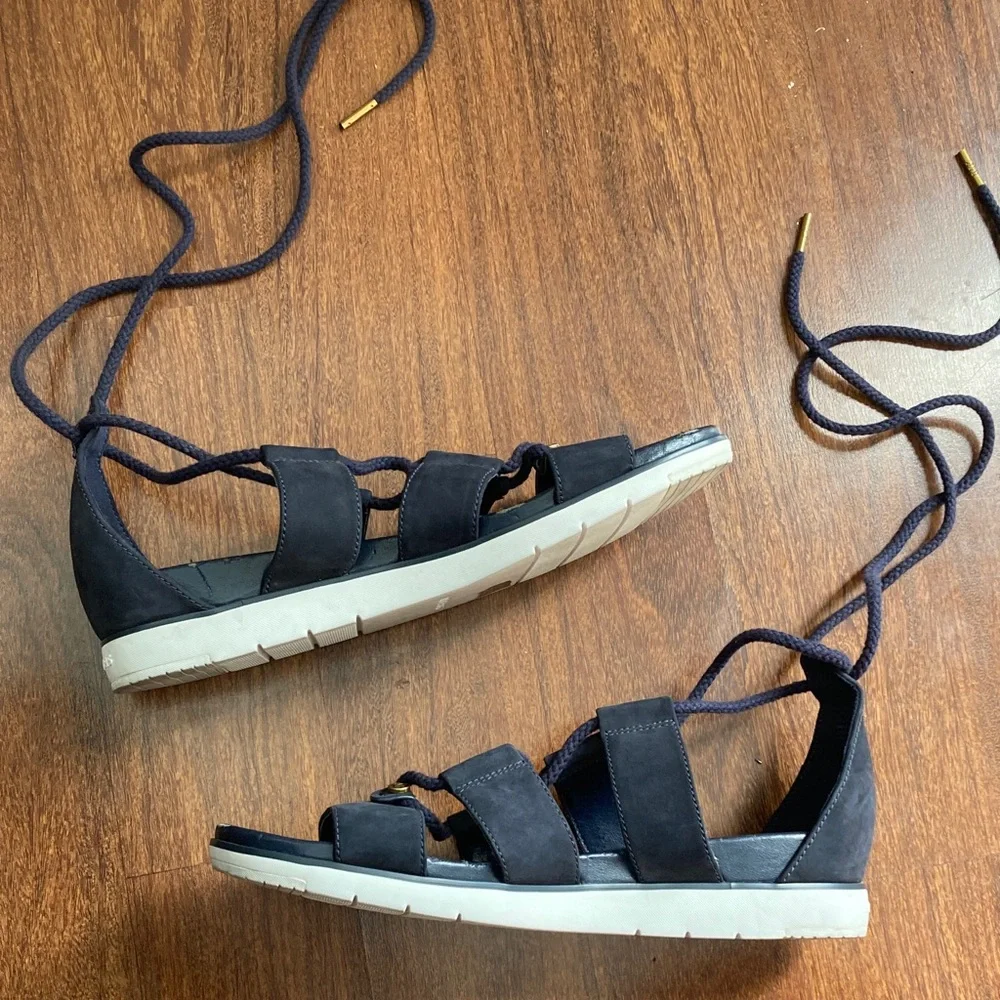 Michael Kors chic navy