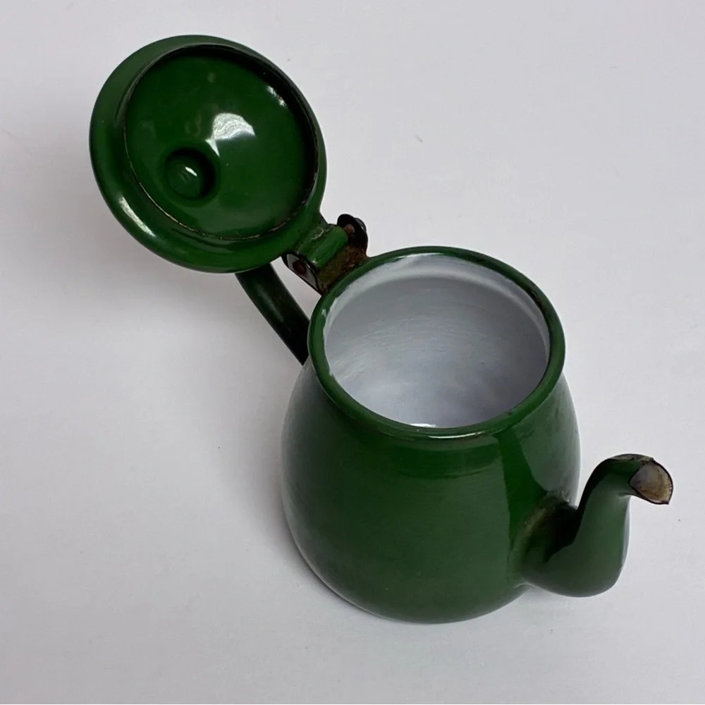 Teapot 4in X 5.5in Green Metal Hinged Vintage