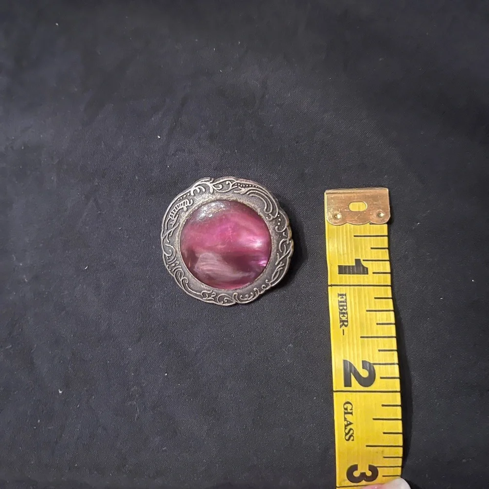 N/A touch brooch this