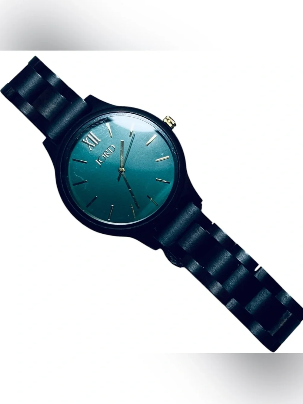 Jord wood watches needs battery