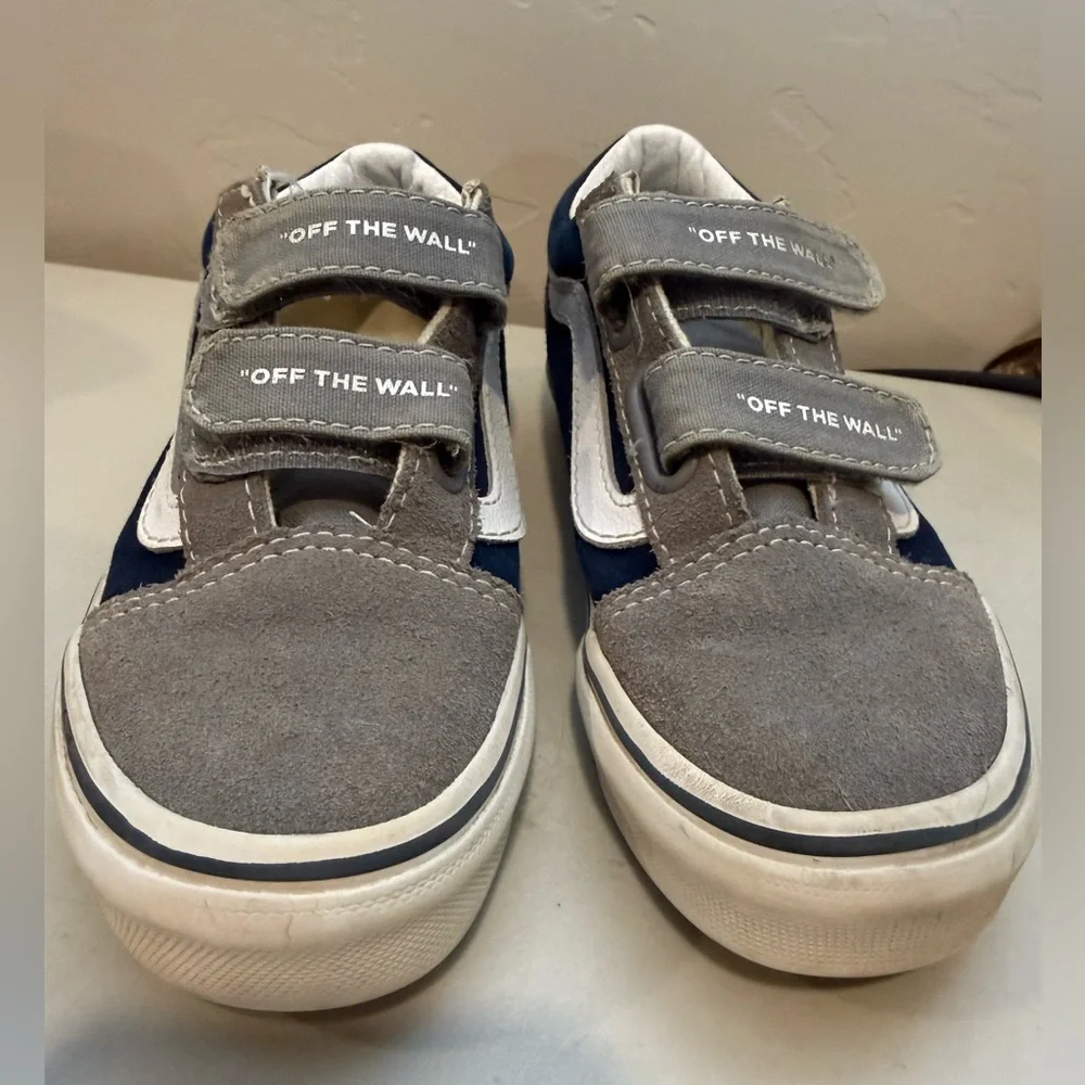 Vans wear straps