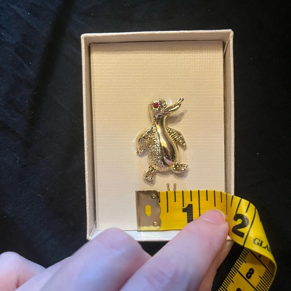 Volupte exquisite gold penguin