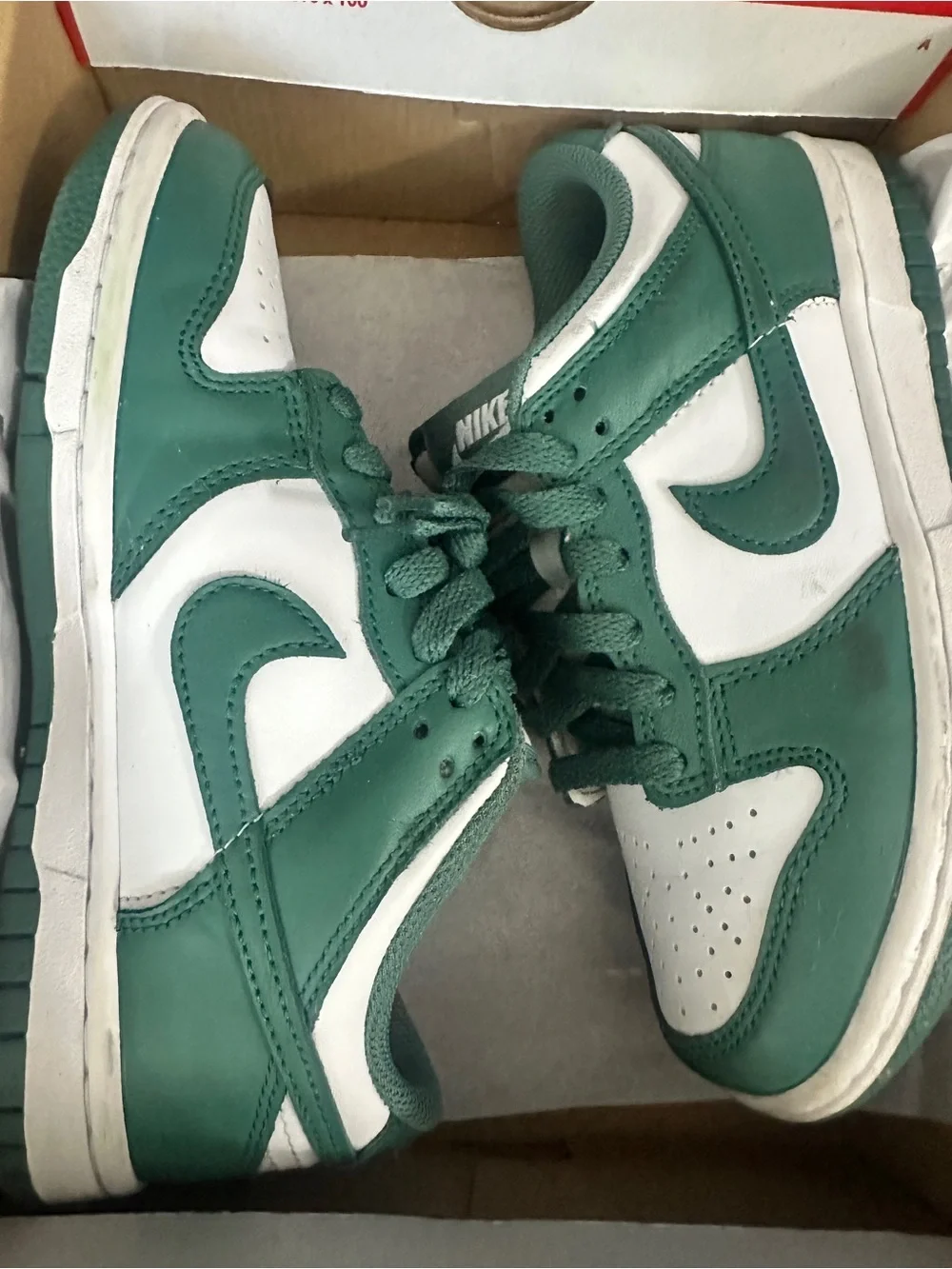 Nike Kids Low-Top Sneakers in Teal and White