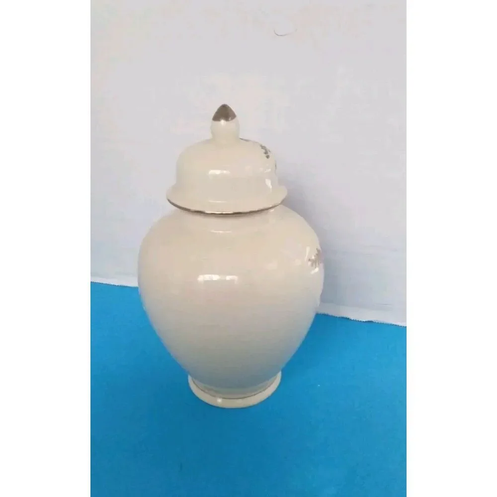 N/A porcelain artistry