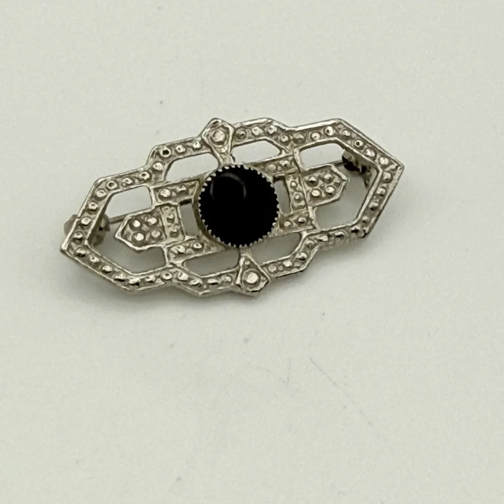 Vendome black cabochon