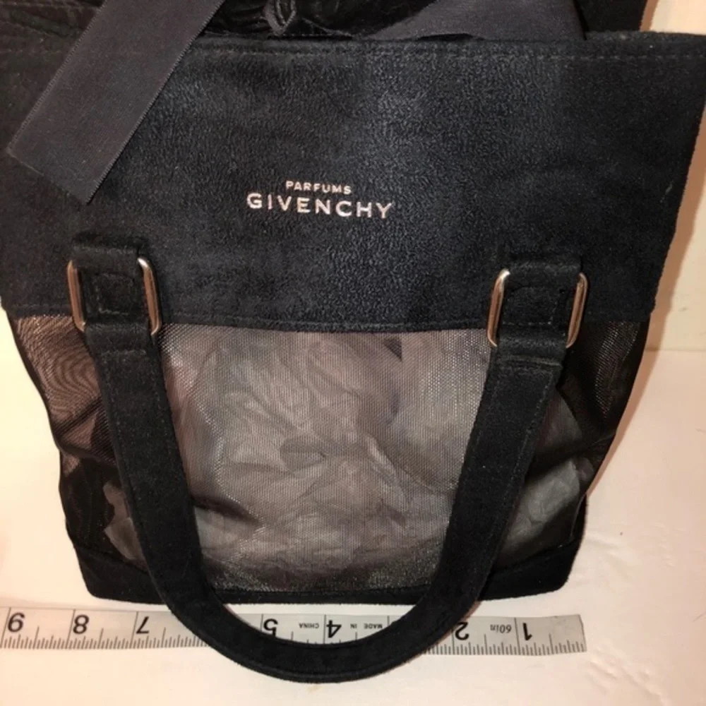 Givenchy cute good bag