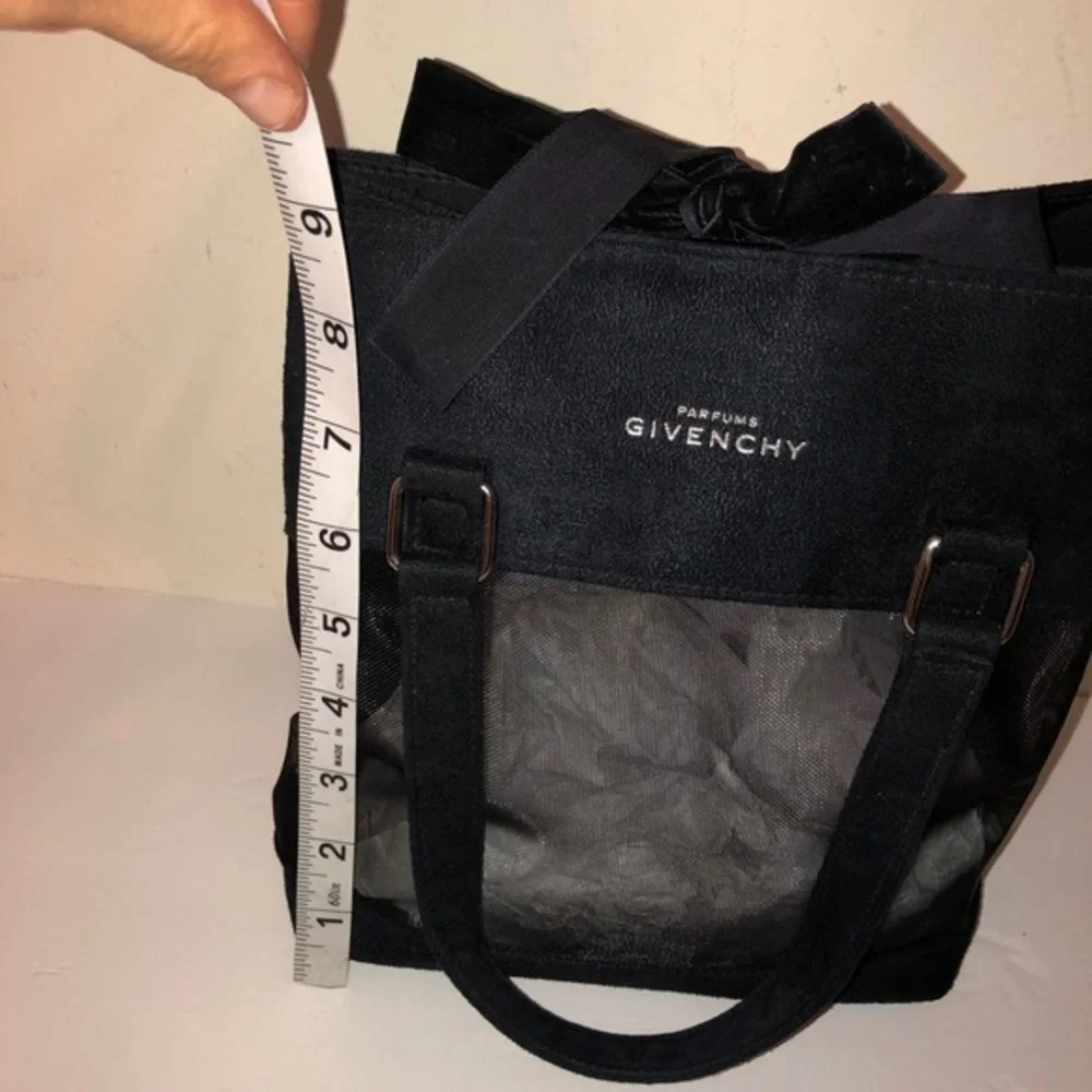 Givenchy good cute bag