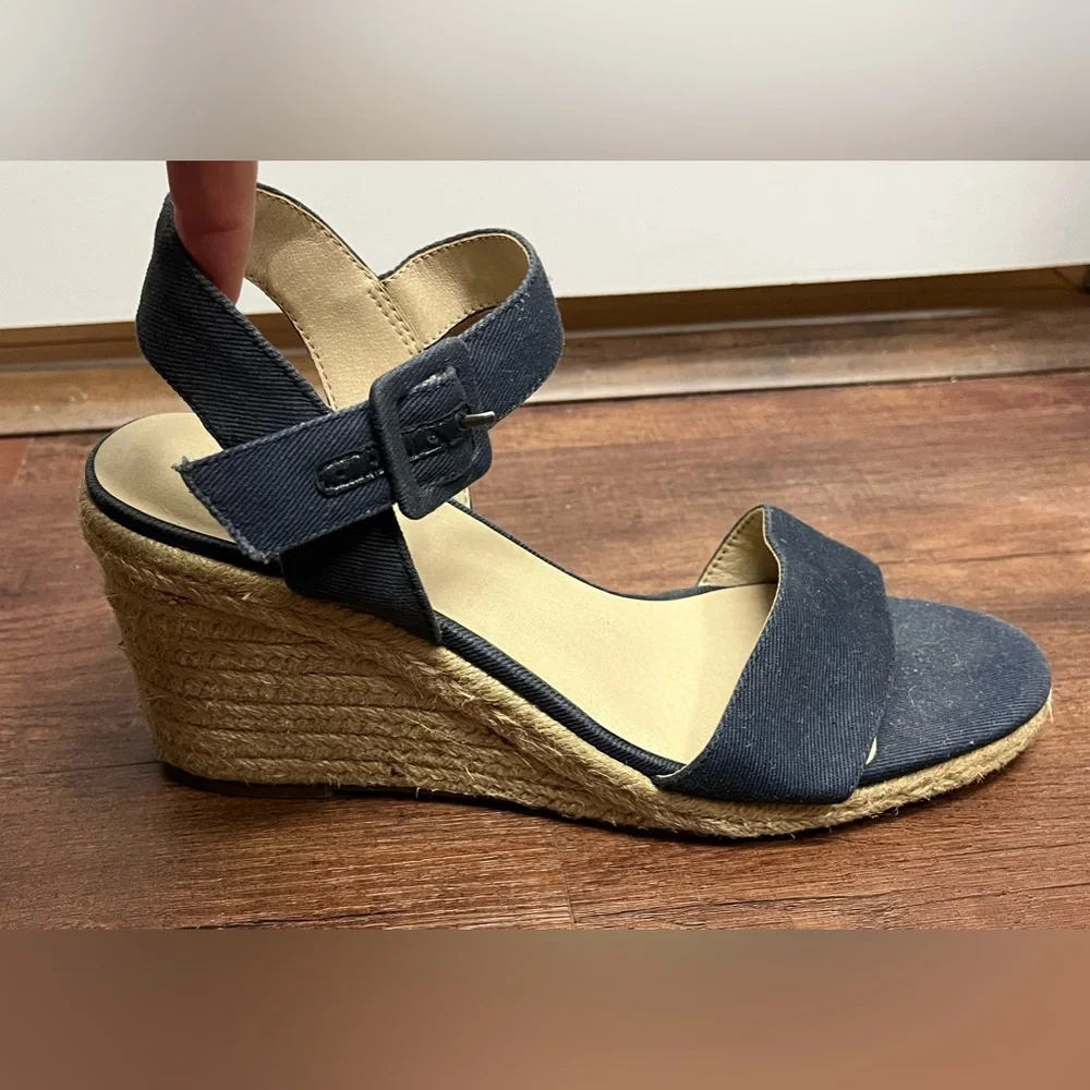 Life Stride good wear soles