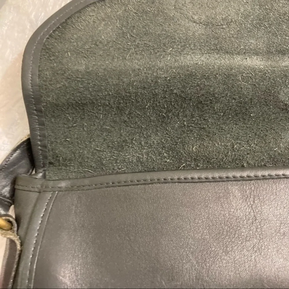 Coach scratches vintage normal
