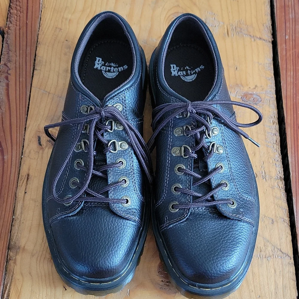 Dr. Martens Air Wair pebbled leather men's shoes sz 11