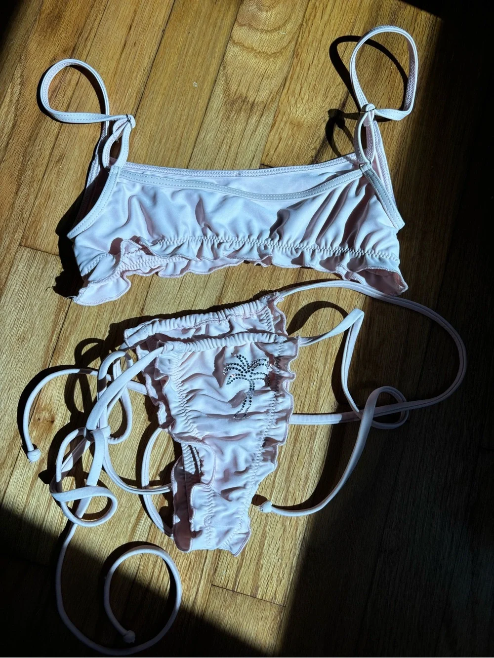 Frankies Bikinis super cute
