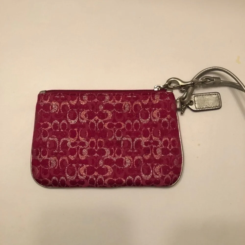 Coach very minor