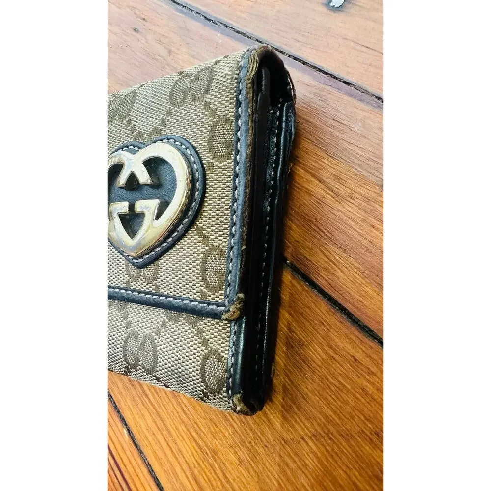 Gucci brown tan