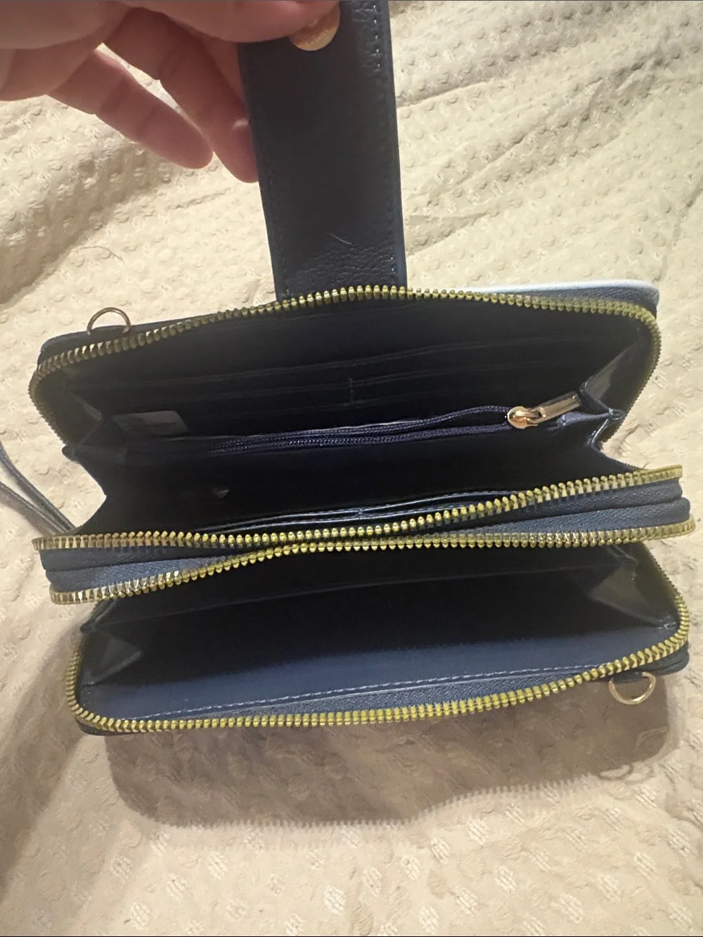 Gloria Vanderbilt colorblock wristlet