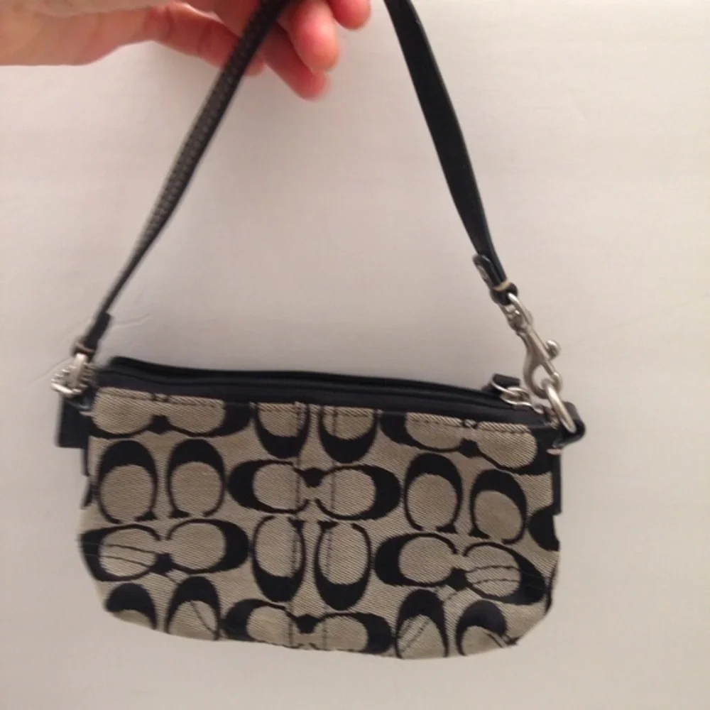 Coach vintage y2k mini bag signature grey black wristlet wallet
