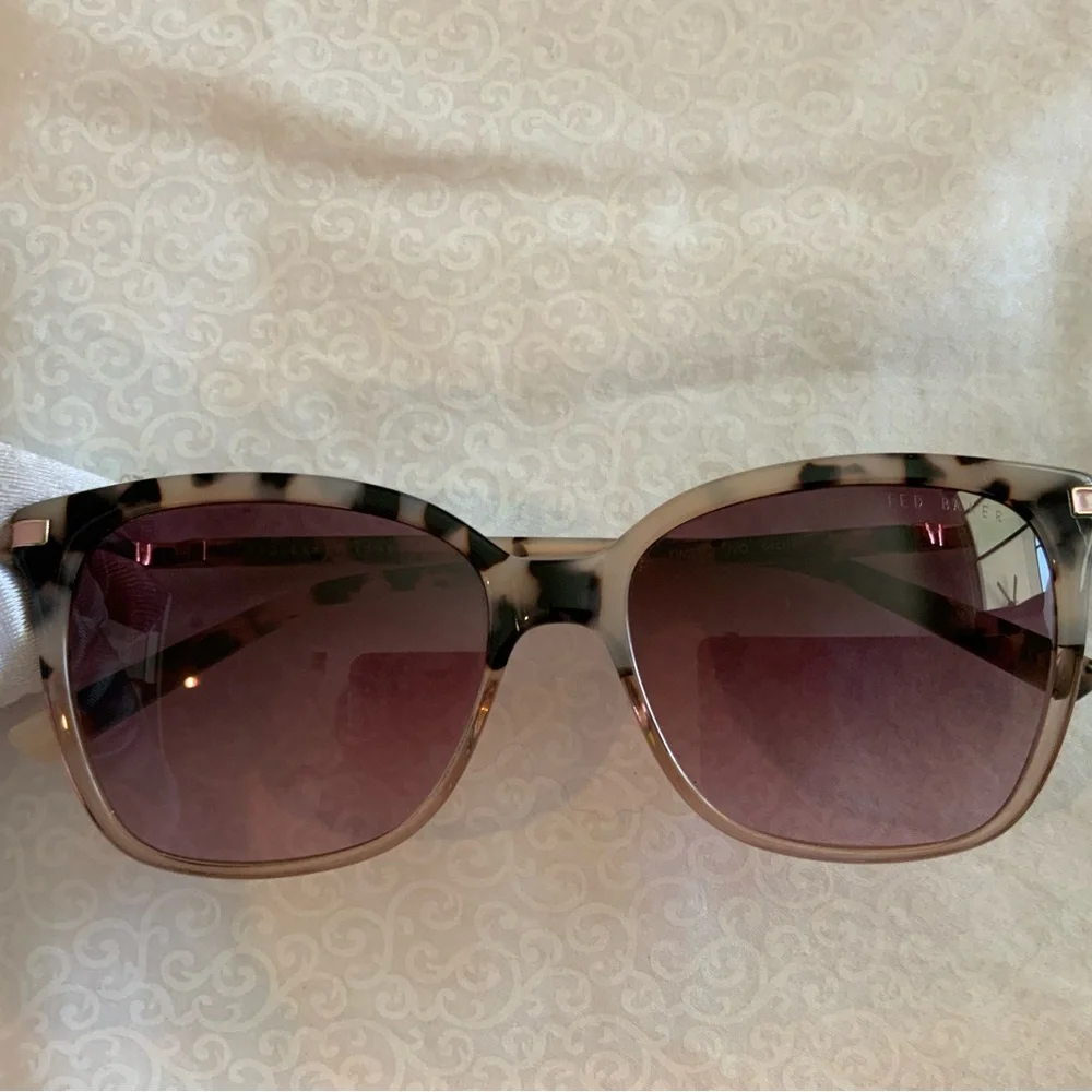 Ted Baker 145 ivo women’s