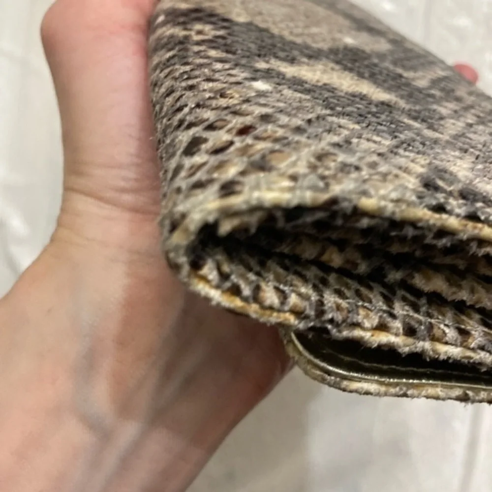 Michael kors snakeskin embossed wallet