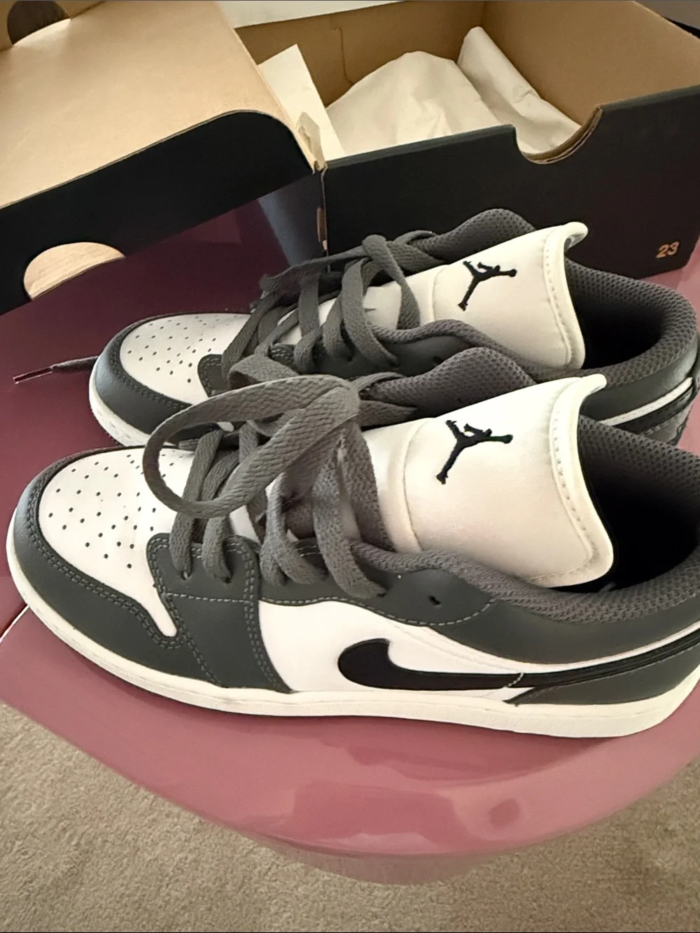 Jordan Kids Low-Top Sneakers in White and Gray