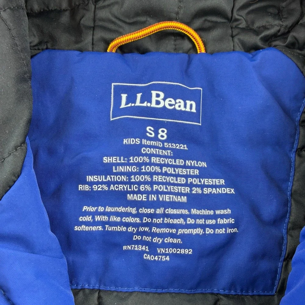 L.L. Bean measures 17in