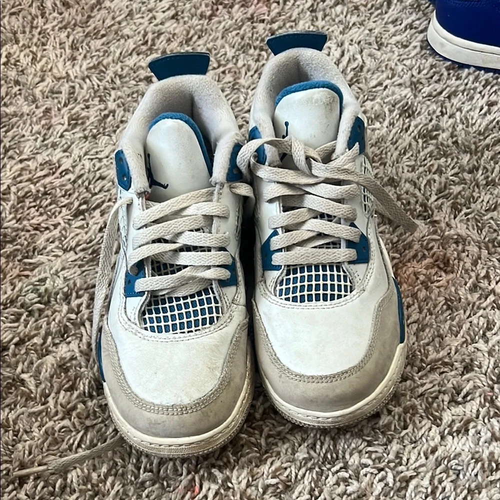 Kids Jordan retro 4s