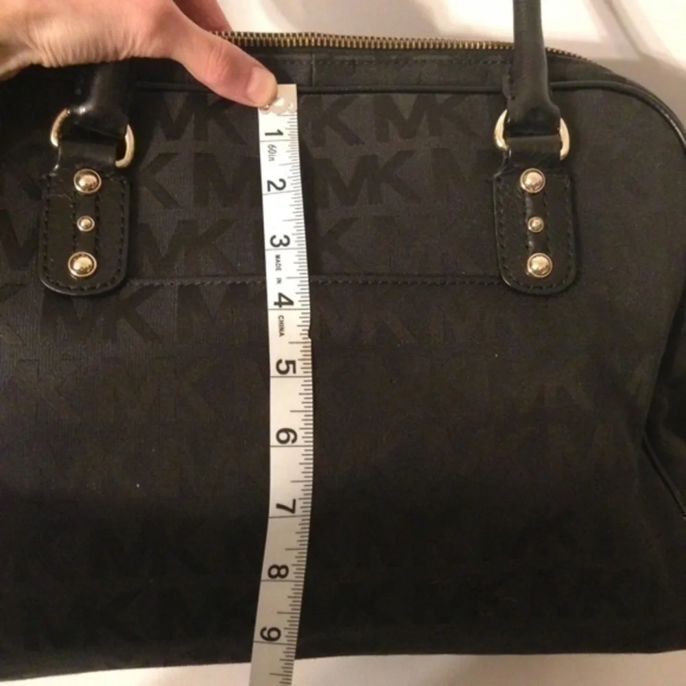 Michael Kors bag has