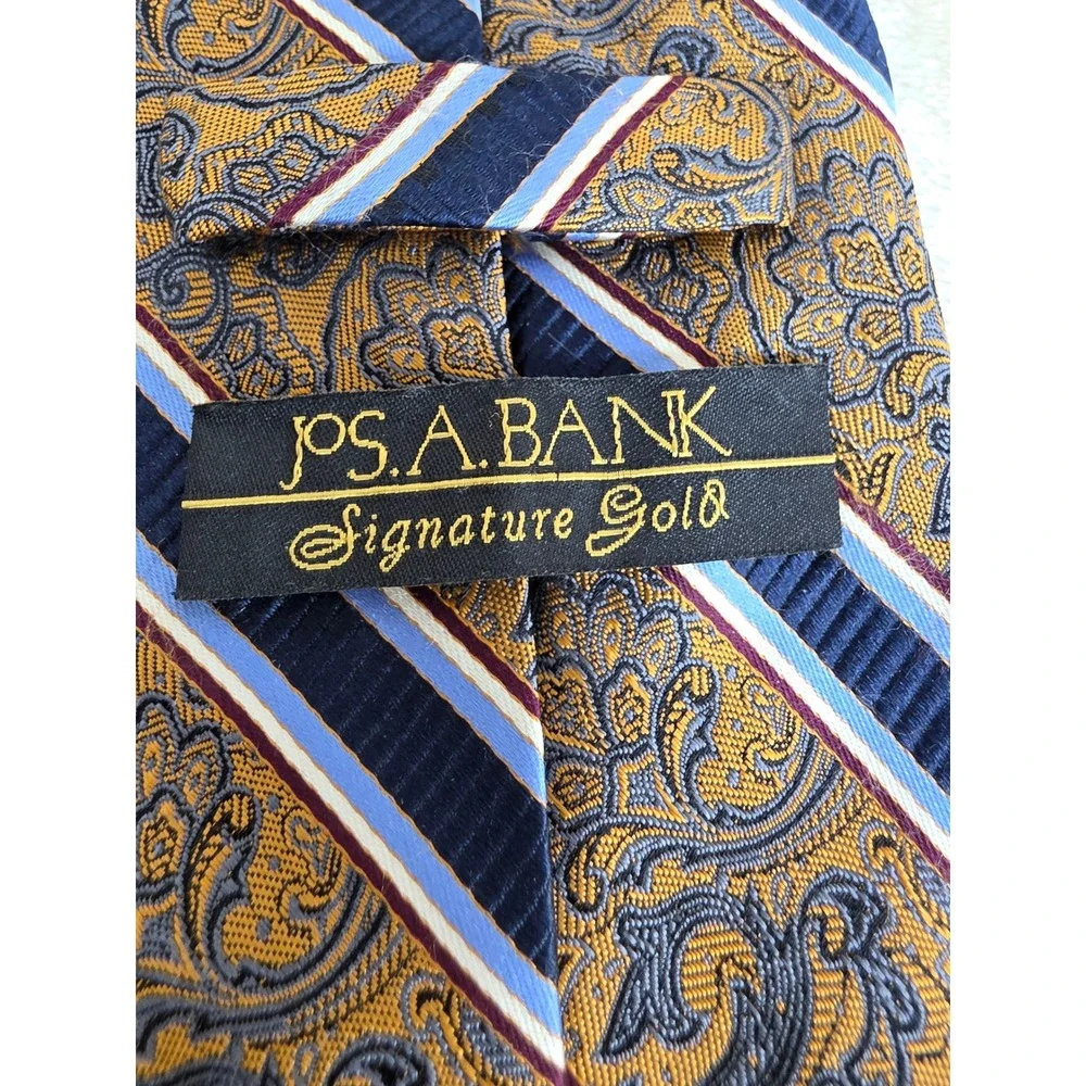 Jos. A. Bank Signature Gold Silk Tie Mens Gold Navy Blue Striped Paisley RN31608