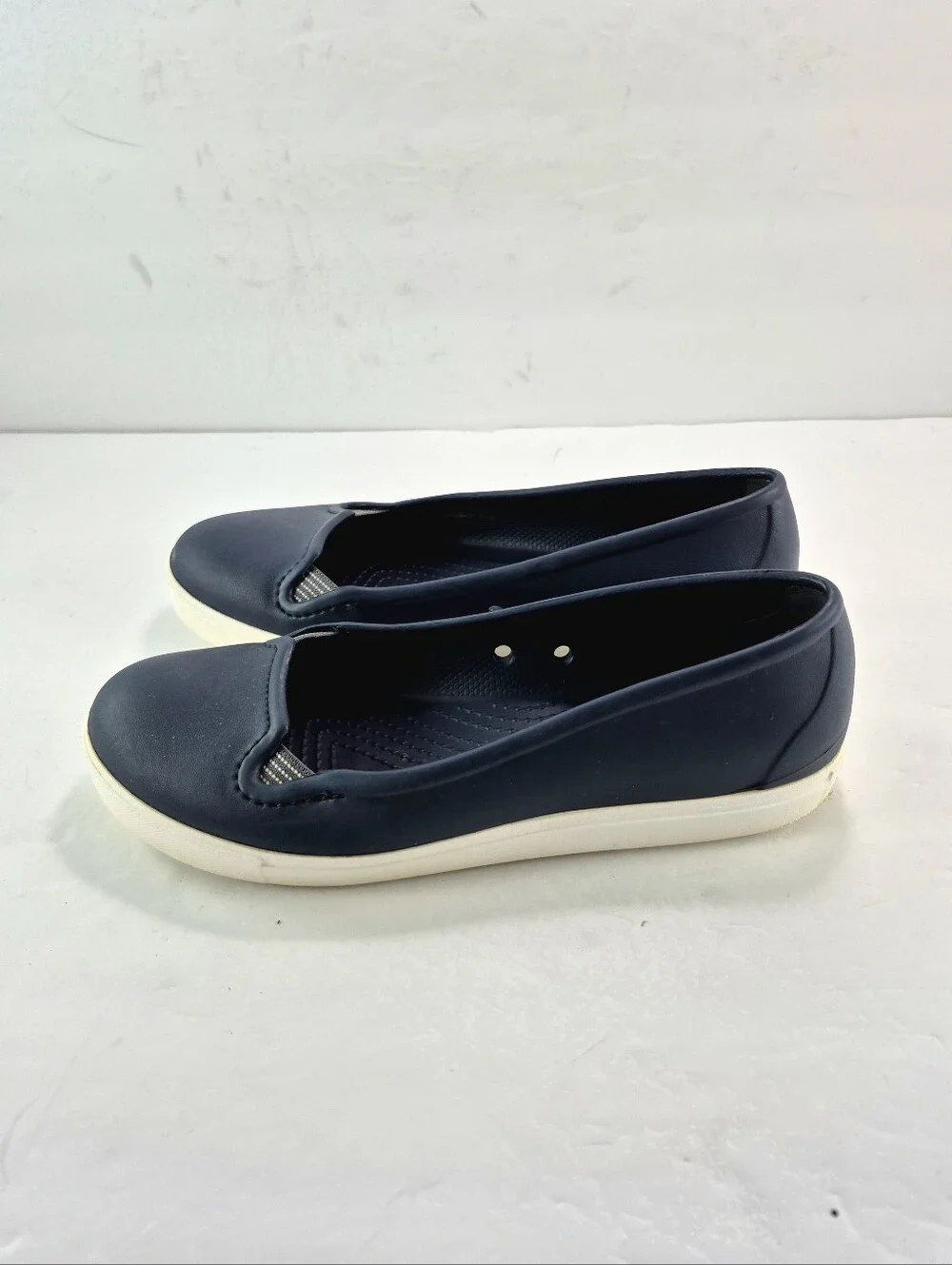 CROCS step into
