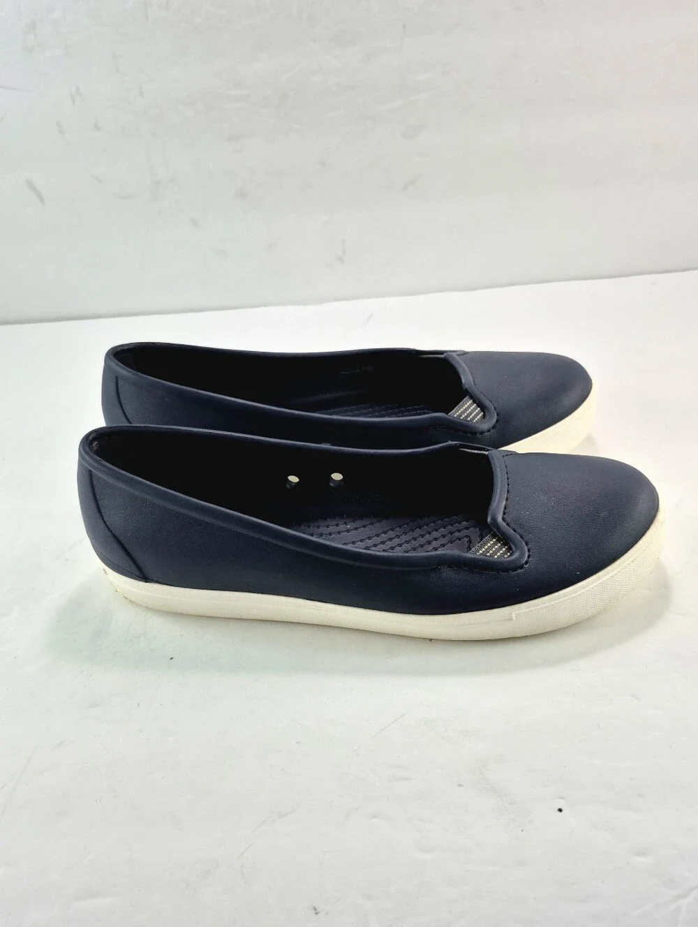 CROCS step into