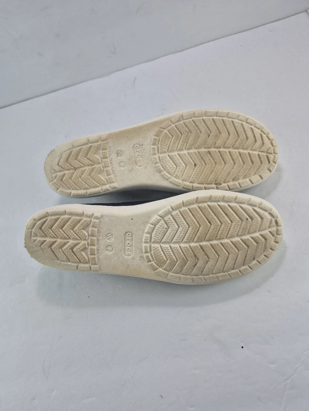 CROCS step into