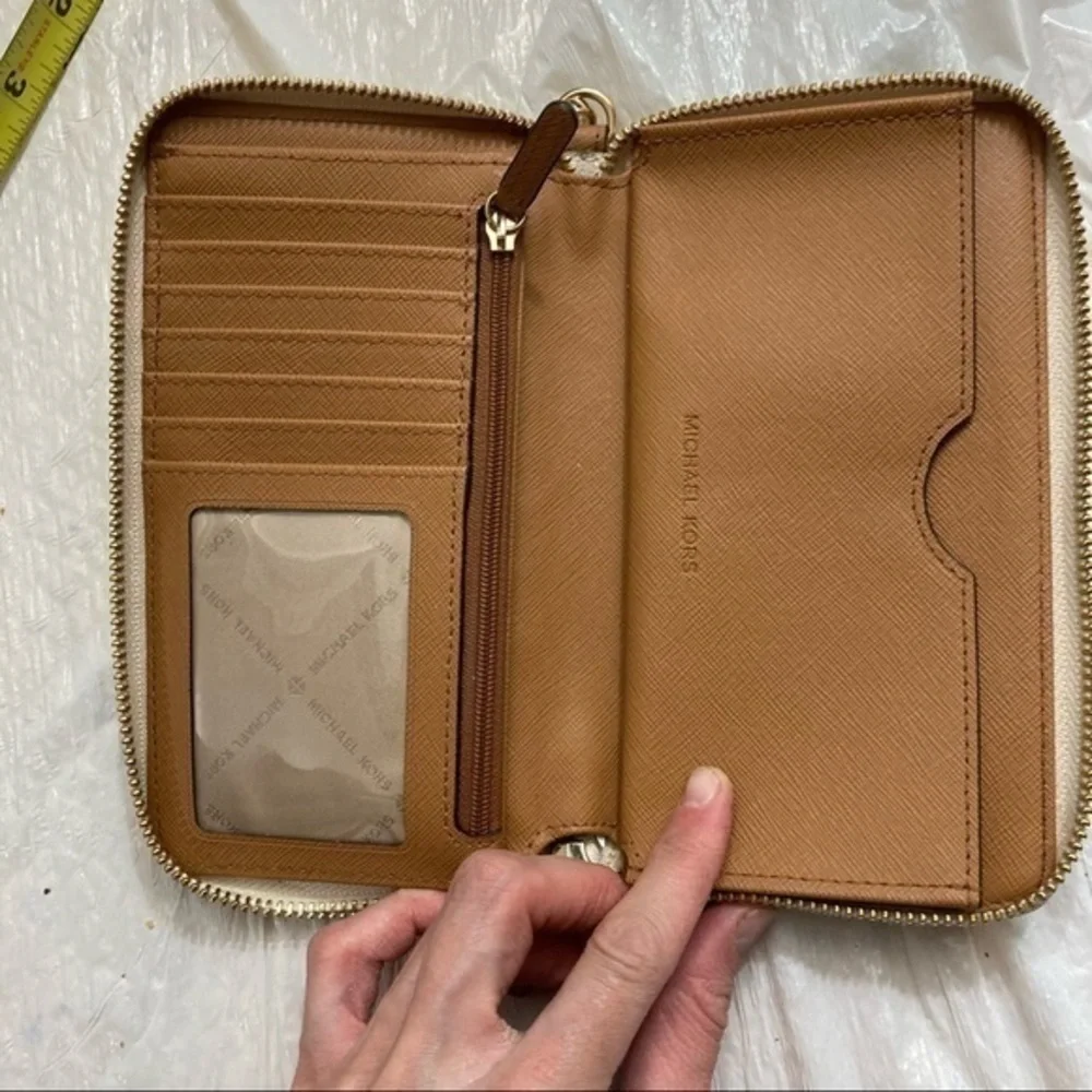 Michael kors white signature mk wristlet wallet clutch bag