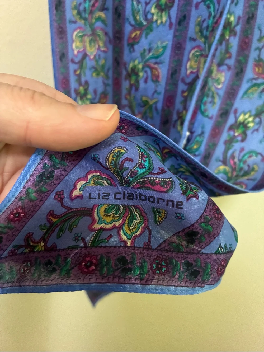 Liz Claiborne lightweight paisley