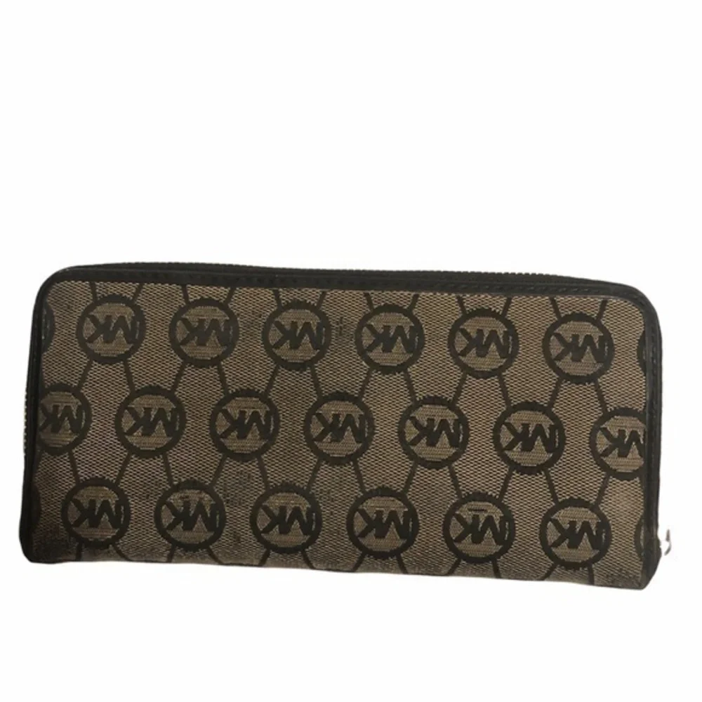 Michael Kors moderate wear