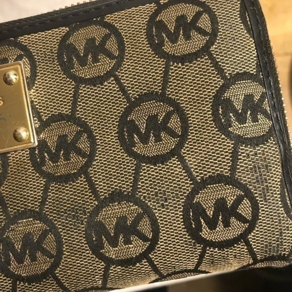 Michael Kors moderate wear