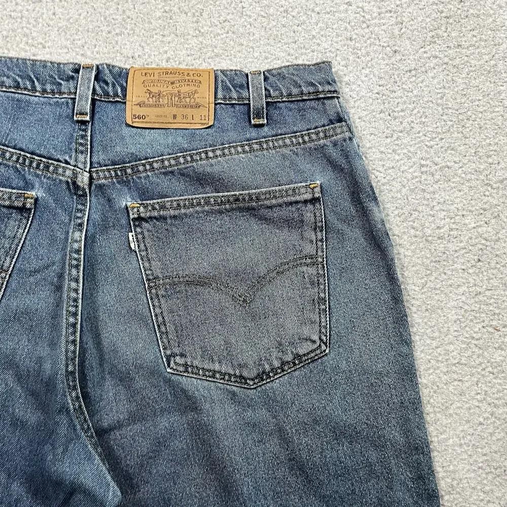 Levis good see