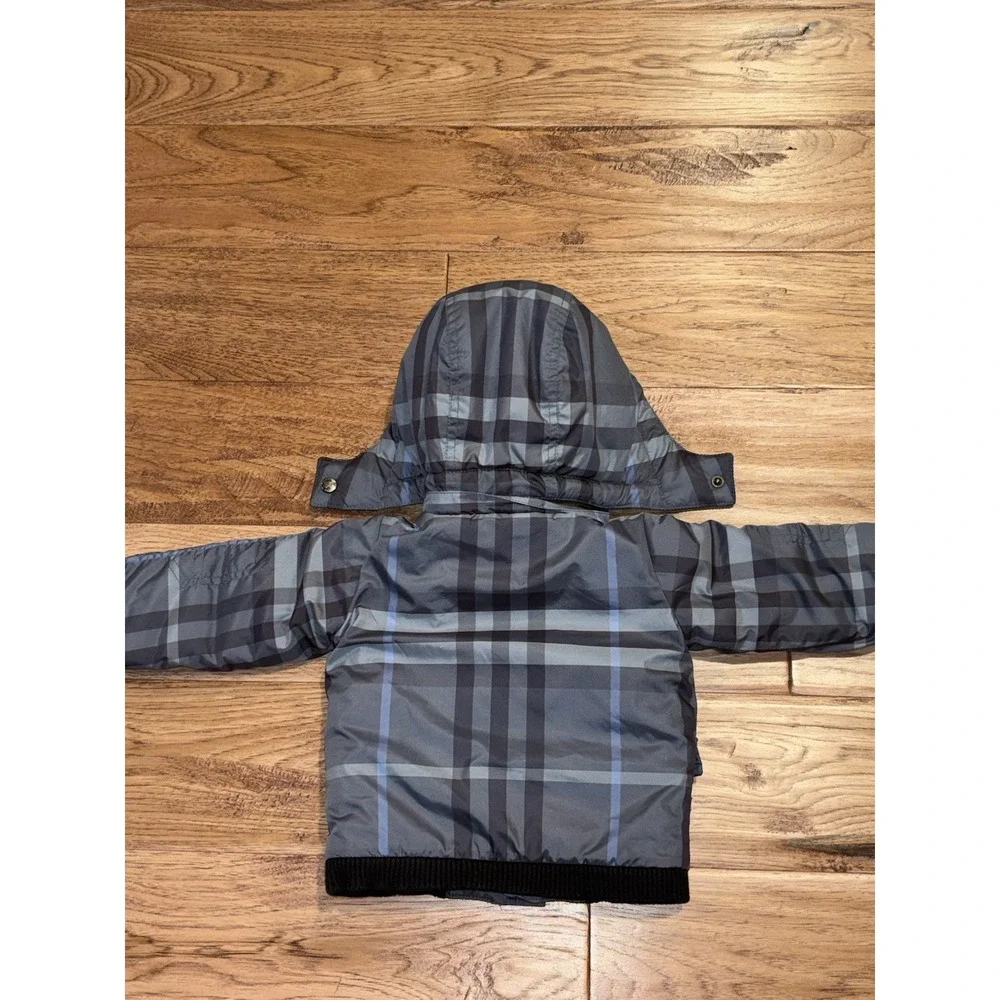 Burberry size coat