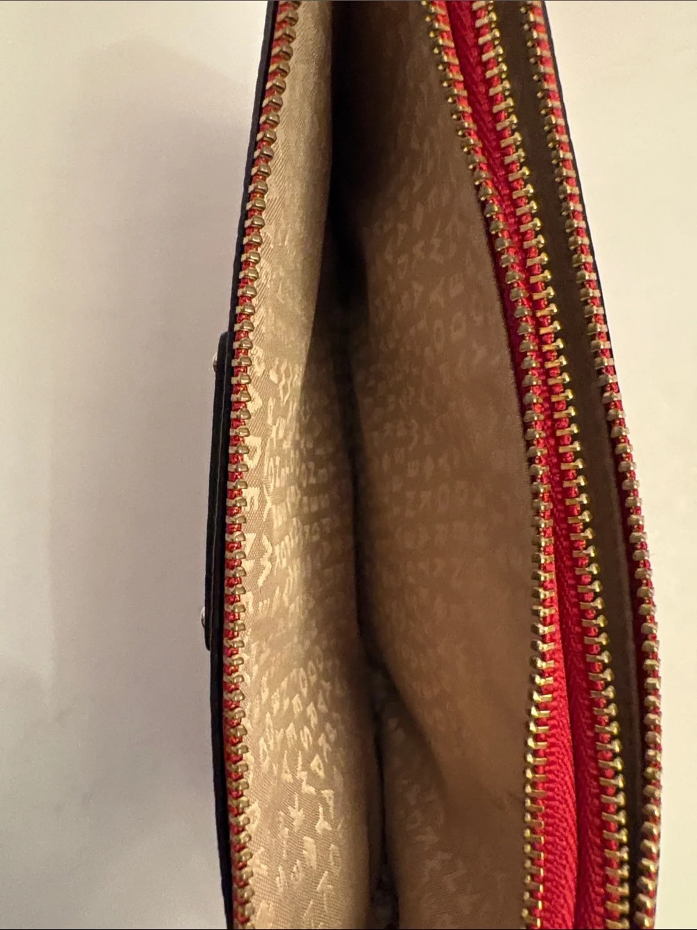 kate spade Red Leather Wristlet with Detachable Strap excellent condition