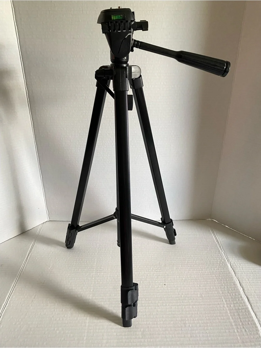 Focus camera tripod