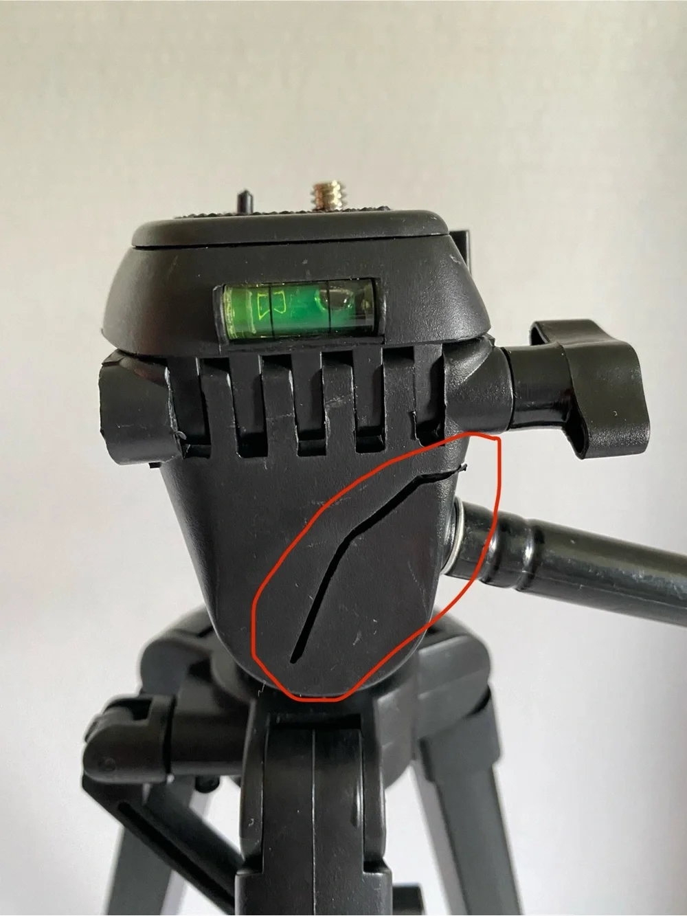 Focus camera tripod
