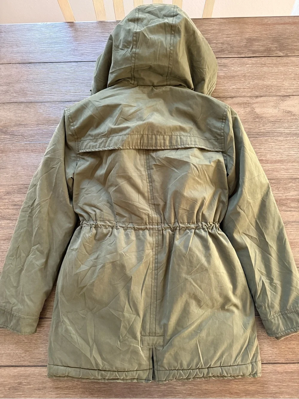 Abercrombie & Fitch added snap interior