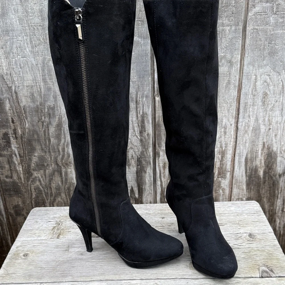 Liz Claiborne chic versatile